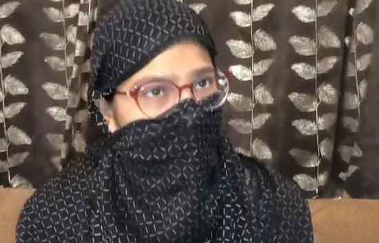 ससुर ने निर्वस्त्र कर बहू को लगाई राख, फिर पूजा में बैठाया...विरोध करने पर की मारपीट 