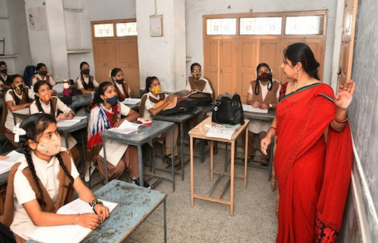 सुप्रीम कोर्ट का बड़ा फैसला, अब प्राइवेट टीचरों को भी मिलेगी ग्रेच्युटी, 1997 के बाद रिटायर हुए टीचरों को ब्याज सहित 6 सप्ताह में भुगतान करने के आदेश 