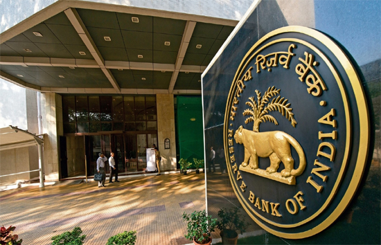 RBI कर्ज देने वाले छोटे बैंकों को दी बड़ी राहत, एनबीएफसी गति होगी धीमी, आम आदमी को मिलेगा फायदा