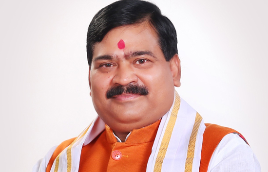 बीजेपी यूपी में 80 में से 80 सीट जीतने का दावा तो फिर क्यों मंच पर आंसू बहा रहे प्रत्याशी? 