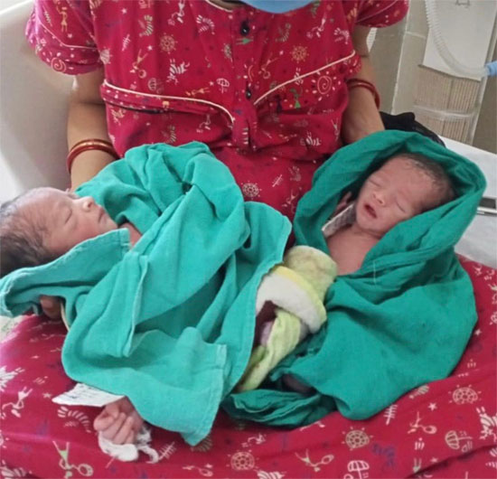 कोरोना संक्रमित मां ने दिया जुड़वा बच्चे को जन्म, सीएम ने ट्वीट कर दी बधाई  