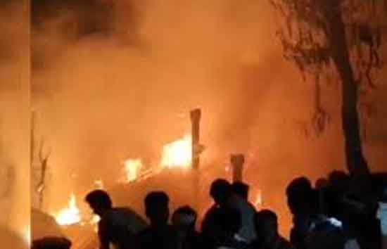 दर्दनाक हादसा : दरभंगा में सिलेंडर फटने से दंपति समेत मासूम की मौत