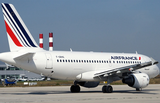 फ्रांस ने भारतीयों से भरी फ्लाइट को अचानक रोका, फिर यात्रियों से की पूछताछ