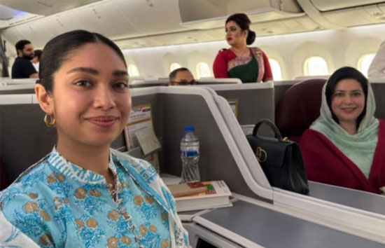 बांग्लादेश में मिस्ट्री गर्ल की एंट्री, फ्यूचर की बन सकती शेख हसीना-खालिदा जिया