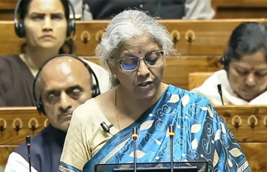 Budget 2024 : सरकार 1 करोड़ परिवारों को हर महीने देगी 300 यूनिट मुफ्त बिजली