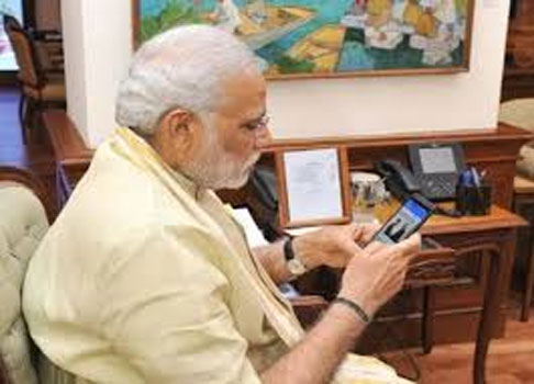 PM मोदी और उनके मंत्री करते हैं इन स्मार्टफोन का इस्तेमाल