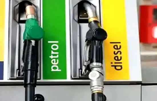 युद्ध के चलते कच्चे तेल कीबढ़ी कीमतें, आज कई शहरों में पेट्रोल-डीजल के बढ़ गए दाम 