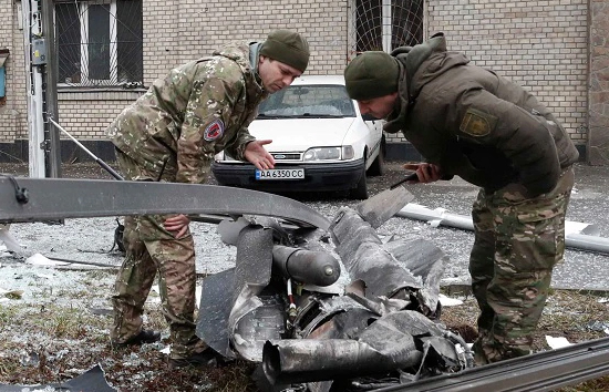 रूस हमले में यूक्रेन के 40 सैनिकों समेत 18 नागरिकों की मौत, कई घायल