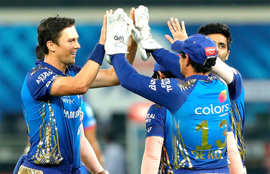 आईपीएल 2020 : क्वालीफायर मुकाबले में मुंबई ने दिल्ली को 57 रनों से हराया, छठी बार खेलेगी फाइनल 