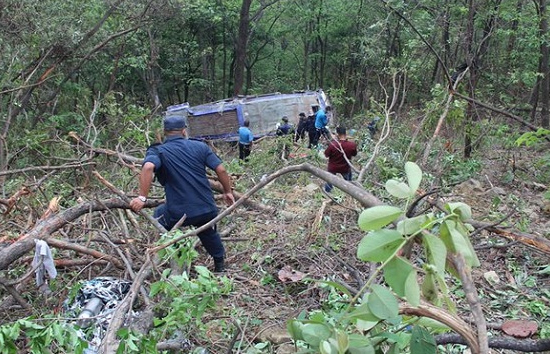 नेपाल में दर्दनाक सड़क हादसा, 9 की मौत, 30 घायल