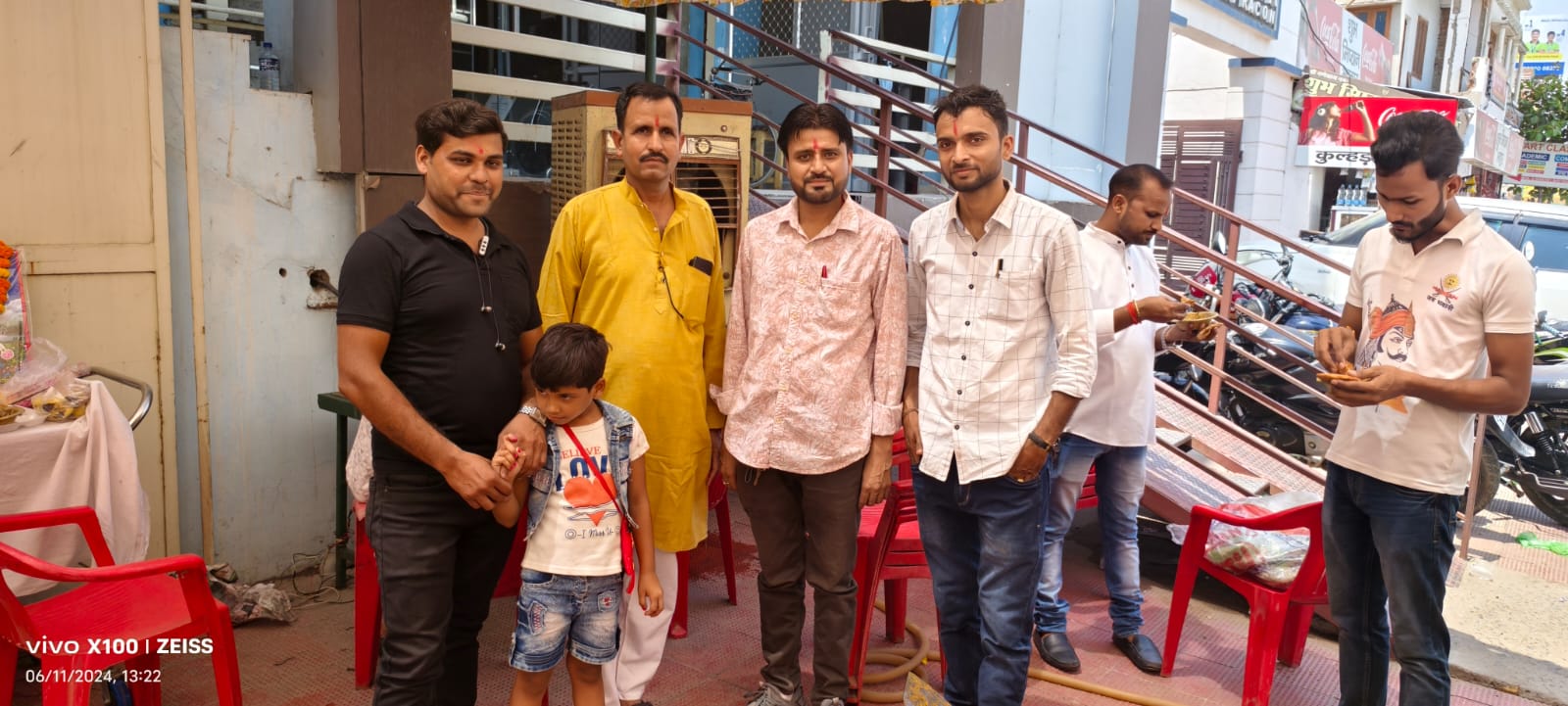 भक्ति से सराबोर रहा हिंदुस्तान अस्पताल का भंडारा, भक्तों ने जमकर छका प्रभु बजरंगबली का प्रसाद