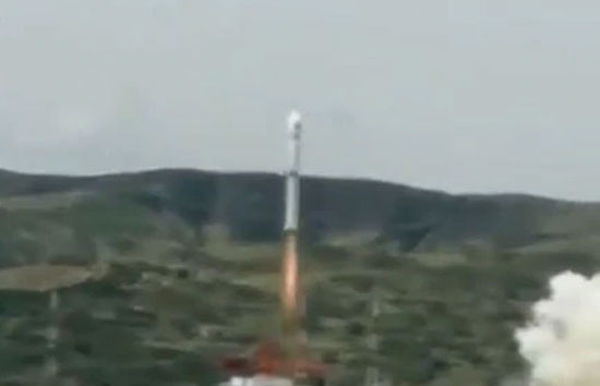 अंतरिक्ष में चीन को झटका, उड़ान के एक मिनट बाद फेल हुआ रॉकेट