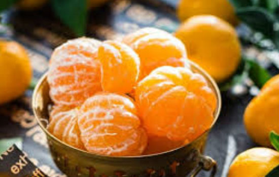 विटामिन सी से भरपूर है संतरा, सर्दियों में रोज़ खाने से मिलेंगे ये फायदे 