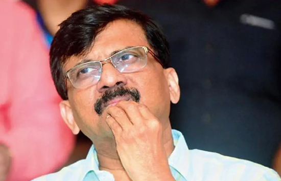 संजय राऊत ने चुनाव आयोग पर साधा निशाना, कहा-शिवसेना का नाम और चिन्ह जब्त करना राजनीतिक फैसला