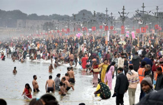 मकर संक्रांति से पहले एकादशी पर 50 लाख से ज्यादा श्रद्धालुओं ने गंगा में लगाई आस्था की डुबकी 