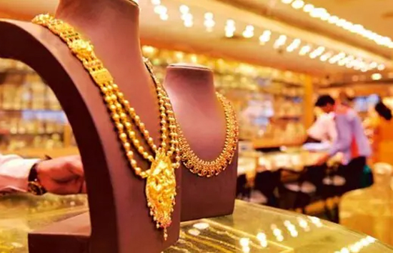 हफ्तेभर में कितना हुआ  20, 22 या 24 कैरेट सोने के दाम! चांदी के भाव में इतना चेंज