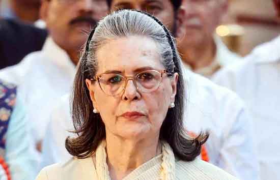 सोनिया गांधी के हेल्थ अपडेट जारी, डॉक्टर बोले-हालत स्थिर, राहुल गांधी पहुंचे अस्पताल 