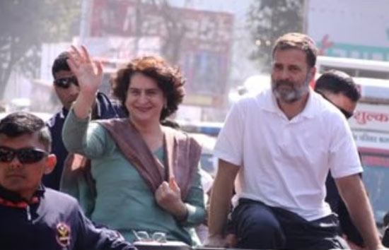 मुरादाबाद में राहुल और प्रियंका गांधी शुरू, सड़कों पर टूट पड़ा हुजूम, सपा कार्यकर्ता भी हुए शामिल 