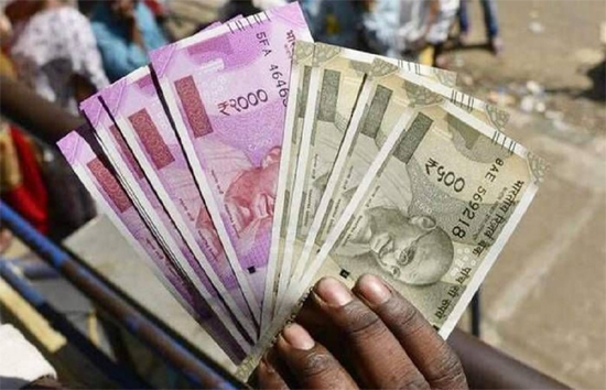 7th Pay Commission : सरकार ने कर्मचारियों को दी एक और खुशखबरी, 3% तक DA में किया इजाफा