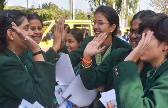 CBSE 10th का Result जारी, 93.70% छात्र पास, देखें पूरा र‍िजल्ट