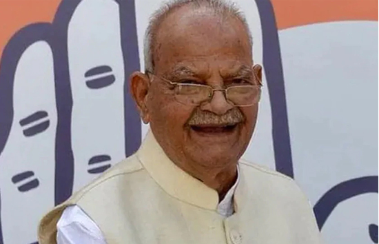 पूर्व केंद्रीय मंत्री पंडित सुखराम का निधन, एम्स में चल रहा था इलाज, देर रात पड़ा दिल का दौरा 