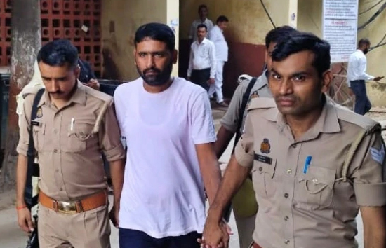 सुल्तानपुर लूट कांड : पुलिस ने विपिन सिंह के दोनों भाइयों को उठाया, परिजन को एनकाउंटर डर