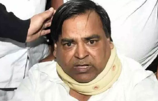 सपा सरकार में मंत्री रहे गायत्री प्रजापति के 17 ठिकानों पर ED की छापेमारी 