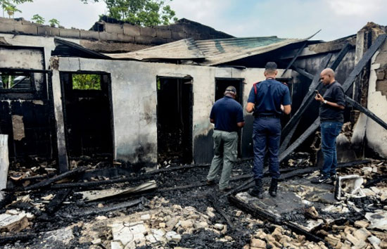 स्कूल के छात्रावास में लगी आग, 19 बच्चों की जलने से मौत, मृतकों में लड़कियां शामिल