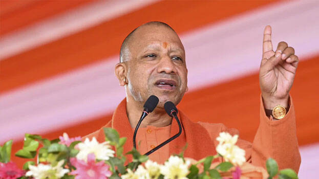 अयोध्या पहुंचे CM योगी ने चंदा चोरी पर कहा- राम भक्तों पर गोली चलवाने वाले ज्ञान दे रहे हैं, जांच हो रही है सब साफ हो जाएगा