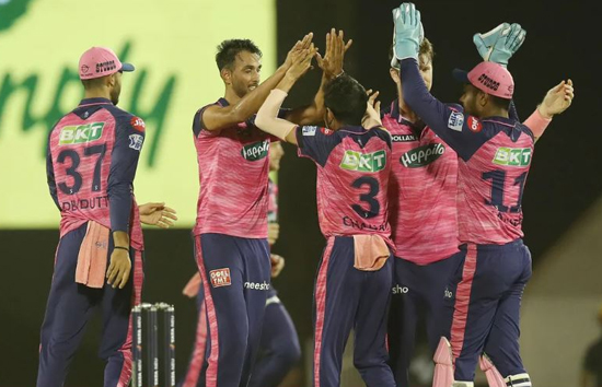 आईपीएल : राजस्थान ने लखनऊ को हराया 24 रनों से हराया, प्लेऑफ में पहुंचने के लिए दोनों को आखिरी मैच जीतना जरूरी 