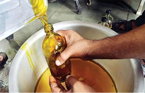 पेट्रोल-डीजल के बाद कच्ची घानी सरसों तेल में बड़ी गिरावट, 40 रुपये तक गिरे दाम 