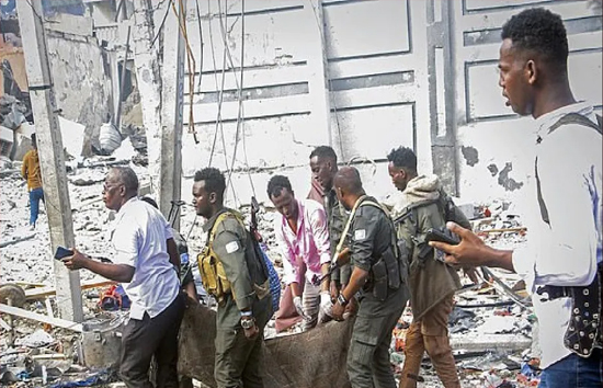 सोमालिया : मोगादिशू में दो कार बम विस्फोट, 30 की मौत, कई घायल 