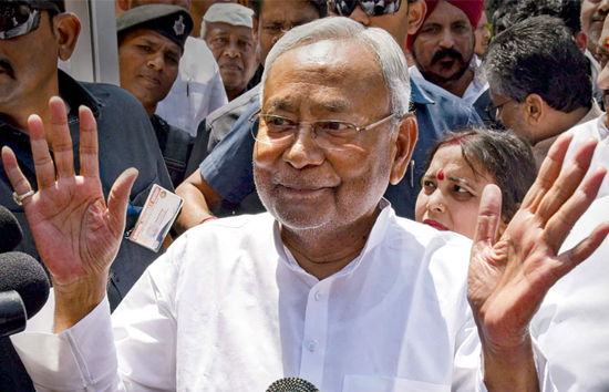 RJD विधायक का दावा, जल्द नीतीश कुमार NDA का साथ छोड़कर INDIA ब्लॉक में होंगे शामिल 