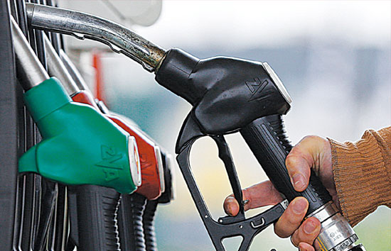 Petrol Diesel Price Today : कच्चा तेल 91 डॉलर प्रति बैरल के करीब, आज बदल गई पेट्रोल-डीजल की कीमतें 