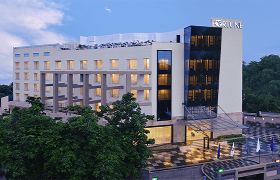 लखनऊ के फॉर्च्यून, मैरियट और लेमन ट्री समेत कई होटलों को बम से उड़ाने की मिली धमकी