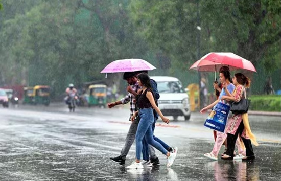 बंगाल की खाड़ी में चक्रवात का असर, आज इन राज्यों में जमकर होगी बारिश 