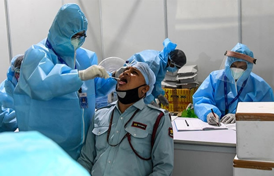 coronavirus in india : बेकाबू होता जा रहा कोरोना वायरस, 24 घंटे में 4,518 नए केस 
