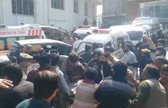 पाकिस्तान : नमाज के दौरान मस्जिद में धमाका, 30 की मौत, 50 लोग घायल