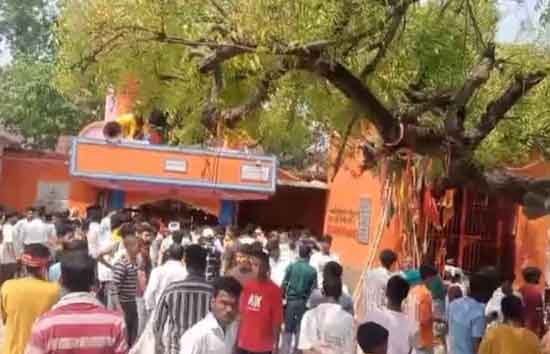 बिहार : इस जिले के शीतला माता मंदिर में मची भगदड़, 8 श्रद्धालुओं की मौत, कई जख्मी, बढ़ सकता है मौत का आंकड़ा 