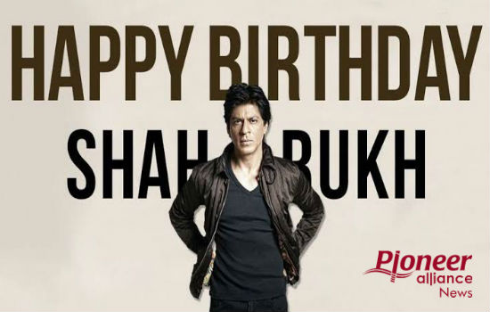 HAPPY BIRTHDAY SRK: शाहरुख़ को देख बेकाबू हुए फैंस, दिल से कहा शुक्रिया 
