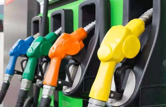 petrol-diesel Price : कच्चा तेल 100 डॉलर प्रति बैरल के पार, भारत में कीमतें स्थिर 