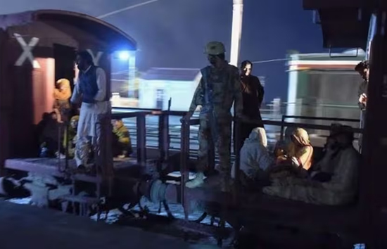 ट्रेन हाईजैक पर BLA की पाकिस्तान सरकार को चेतावनी...हमला किया तो हर गोली के जवाब में 10 बंधकों की करेंगे हत्या