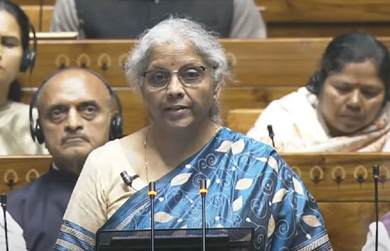 अंतरिम बजट 2024 : वित्‍त मंत्री का ऐलान, देश में 3 करोड़ महिलाओं को बनाया जाएगा लखपति दीदी