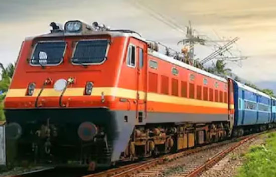 यात्रियों के लिए खुशखबरी, कई शहरों के लिए रेलवे ने चलाई स्पेशल ट्रेनें, टिकट भी मिल रहा कंफर्म 