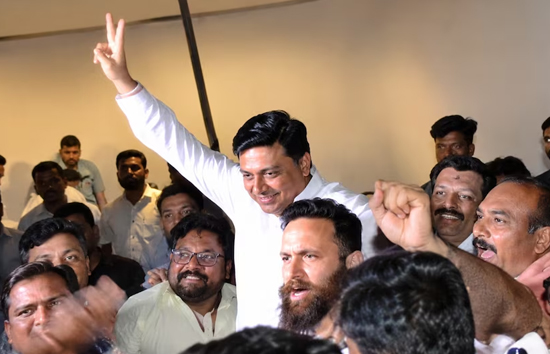 नागपुर में 'हाथ' का दोबारा दबदबा: MLC चुनाव में अभिजीत वंजारी की लगातार दूसरी ऐतिहासिक जीत