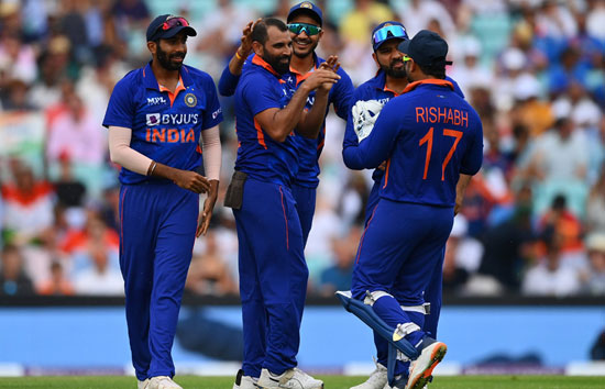 IND vs SA : भारतीय टीम को बड़ा झटका,  अफ्रीका के खिलाफ टी20 सीरीज, ये तीन खिलाड़ी बाहर  