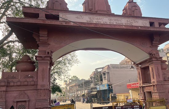 इलाहाबाद हाईकोर्ट ने विवादित श्रीकृष्‍ण जन्‍मभूमि परिसर का सर्वे कराने का दिया आदेश,  तीन कमिश्‍नर भी नियुक्‍त