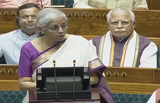 Union Budget 2024 : बजट में पहली बार नौकरी पाने वालों की बल्ले-बल्ले, हुआ ये बड़ा ऐलान 