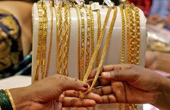 Gold-Silver Price : सोने-चांदी की कीमत में उछाल, र‍िकॉर्ड लेवल पर पहुंचा गोल्ड का भाव 