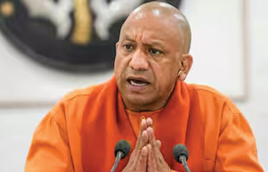 मुख्यमंत्री योगी ने अधिकारियों के साथ की बैठक...यूपी में शुरू हो सकती हैं ऑनलाइन क्लासेस और वर्क फ्रॉम होम